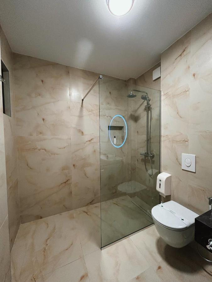 Clinton Tirana Inn المظهر الخارجي الصورة