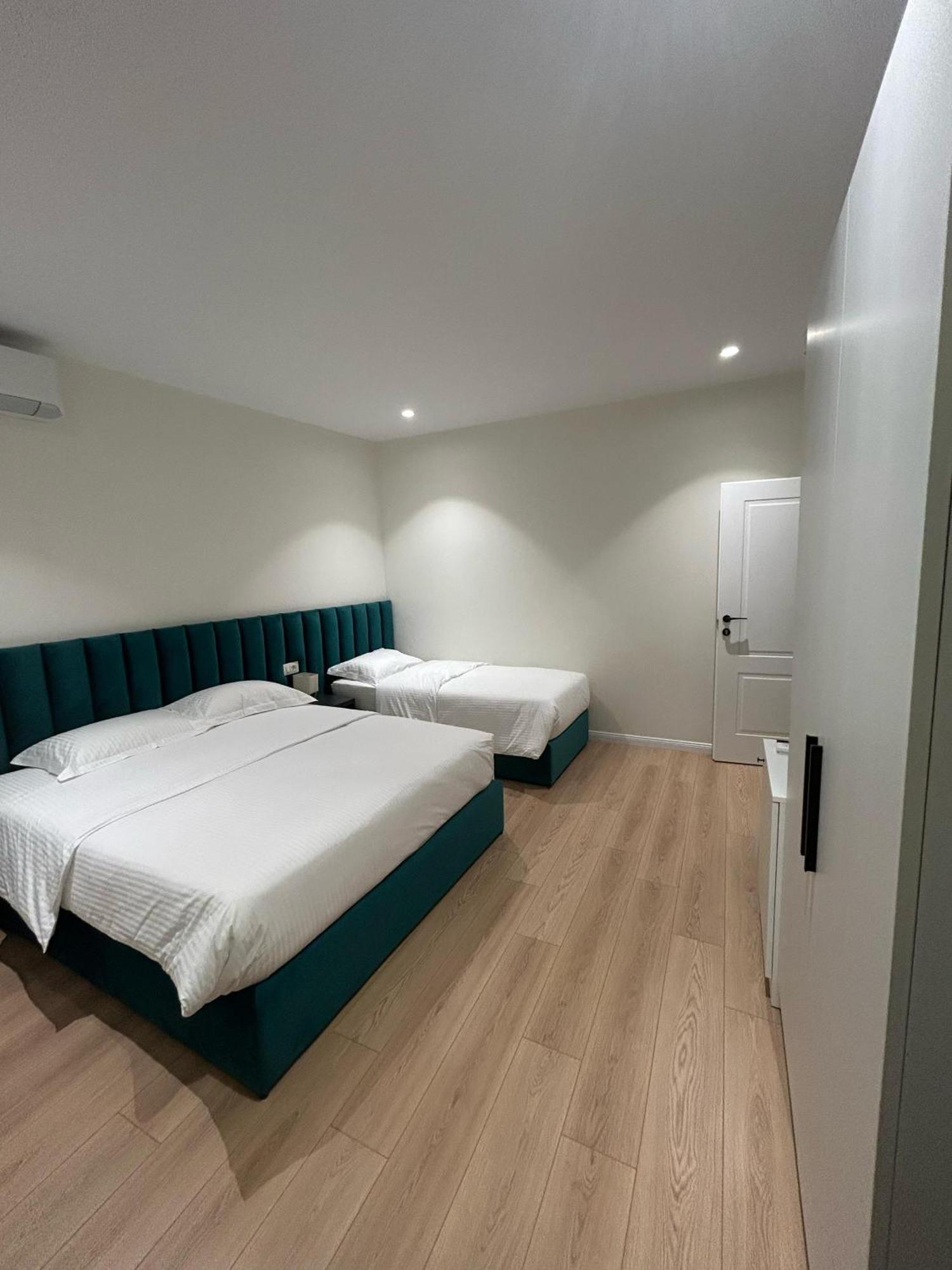 Clinton Tirana Inn المظهر الخارجي الصورة