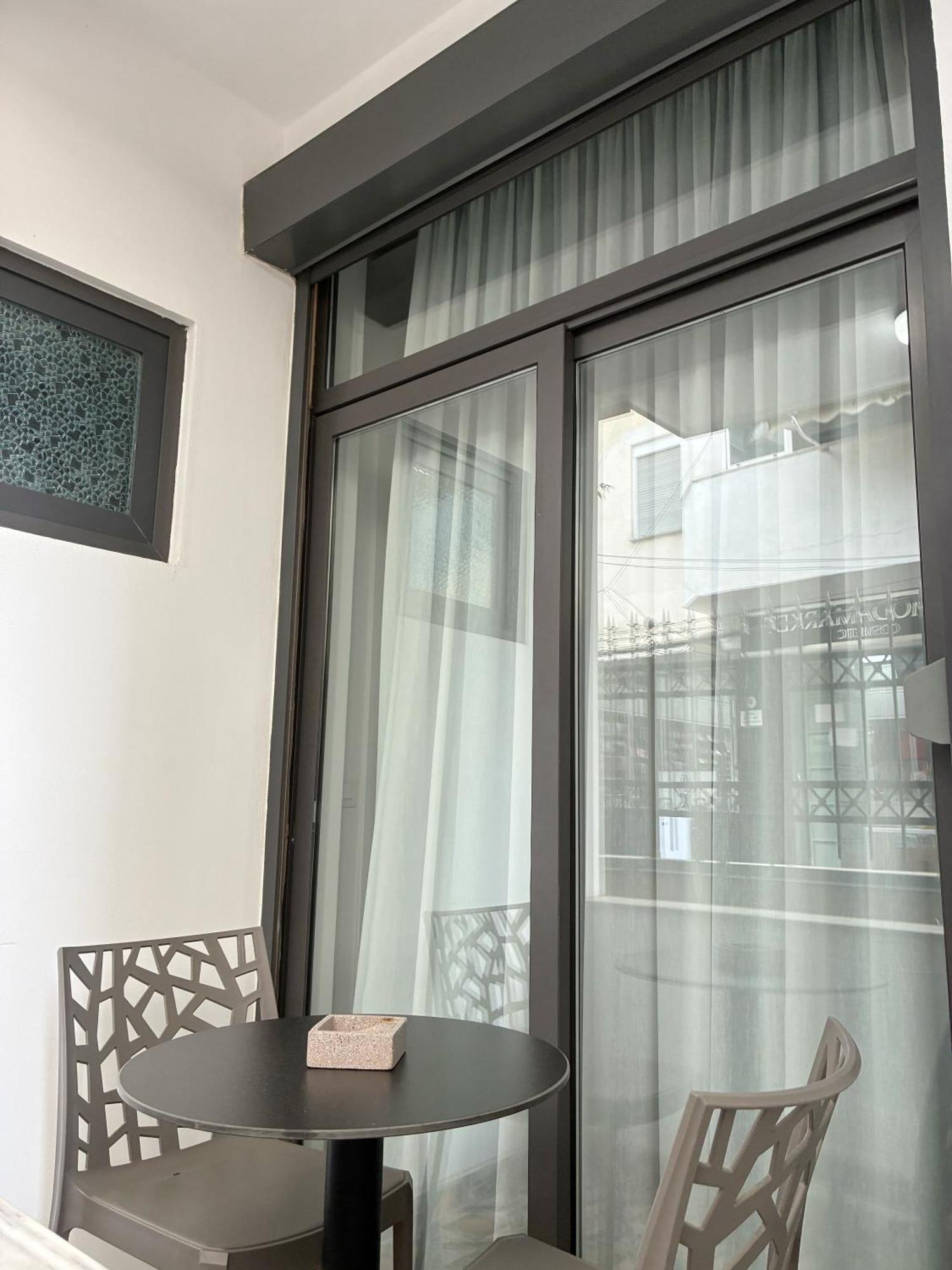Clinton Tirana Inn المظهر الخارجي الصورة